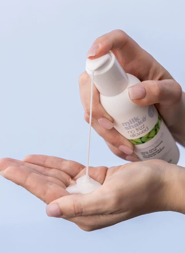 Milk Shake no frizz allowed glistening light milk 150ml